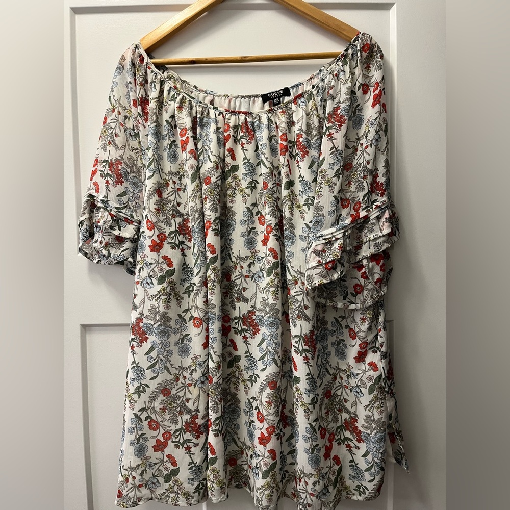 Flowy floral tunic